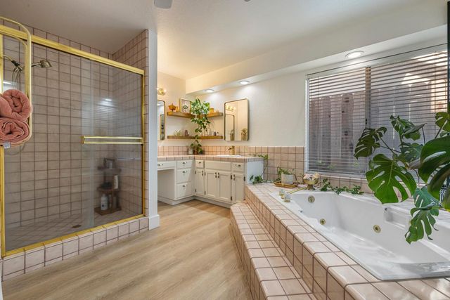 19404 Fawn Dr, Woodbridge, CA 95258