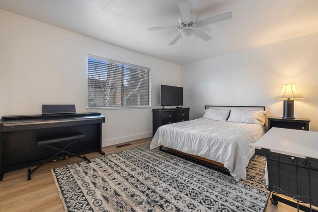 19404 Fawn Dr, Woodbridge, CA 95258