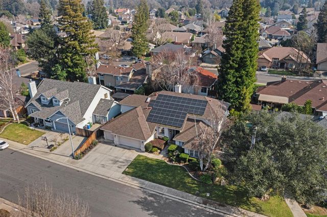 19404 Fawn Dr, Woodbridge, CA 95258