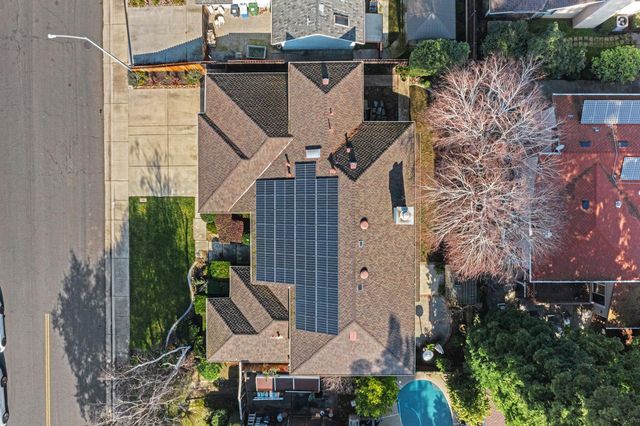 19404 Fawn Dr, Woodbridge, CA 95258