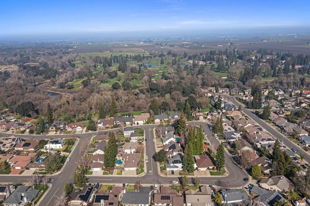 19404 Fawn Dr, Woodbridge, CA 95258