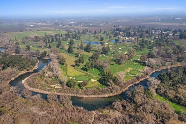 19404 Fawn Dr, Woodbridge, CA 95258