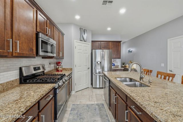 12230 E Metz Drive, Vail, AZ 85641