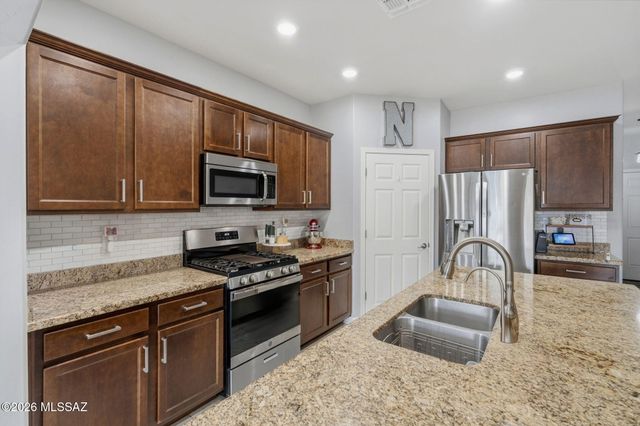 12230 E Metz Drive, Vail, AZ 85641