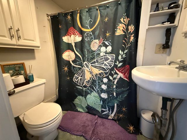 662 Vt Rt 30, Newfane, VT 05345