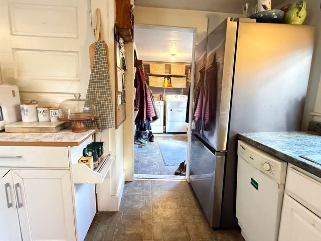 662 Vt Rt 30, Newfane, VT 05345