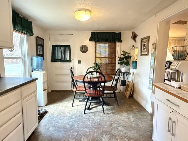 662 Vt Rt 30, Newfane, VT 05345