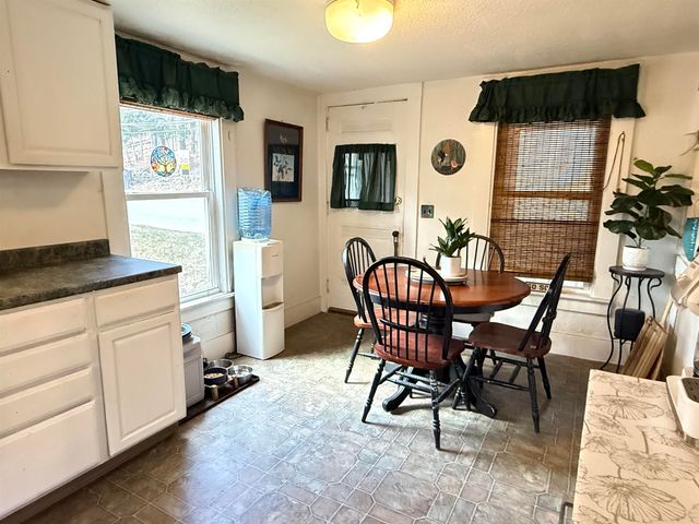 662 Vt Rt 30, Newfane, VT 05345