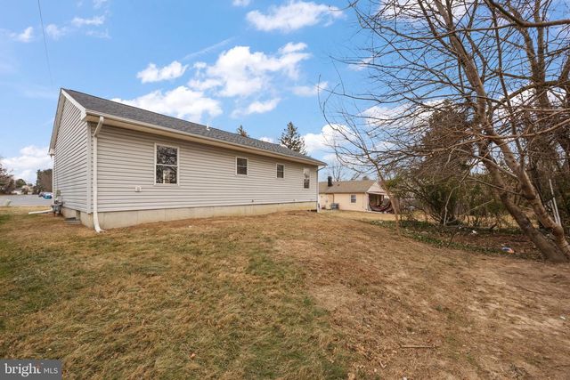 24 BIZARRE DR, New Castle, DE 19720