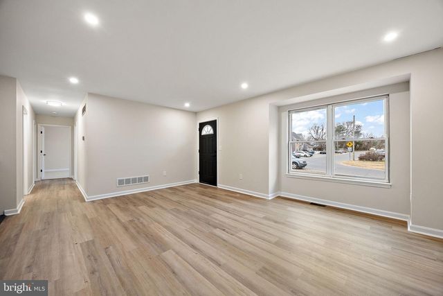 24 BIZARRE DR, New Castle, DE 19720