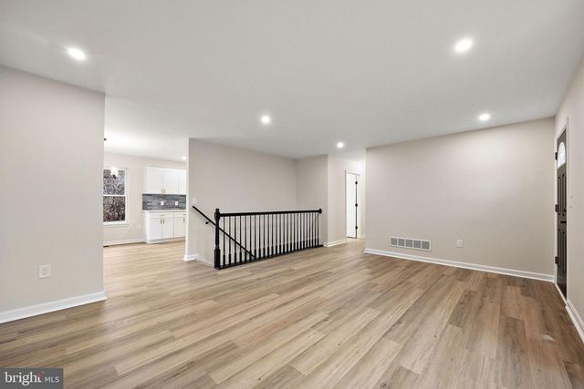 24 BIZARRE DR, New Castle, DE 19720