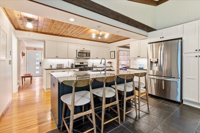 8435 Wesley Drive, Golden Valley, MN 55427