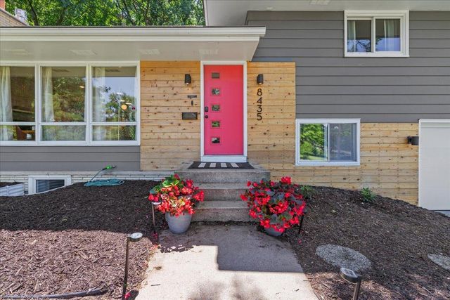 8435 Wesley Drive, Golden Valley, MN 55427