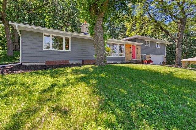 8435 Wesley Drive, Golden Valley, MN 55427