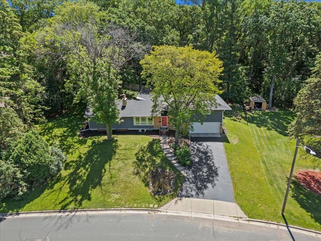 8435 Wesley Drive, Golden Valley, MN 55427