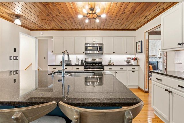 8435 Wesley Drive, Golden Valley, MN 55427