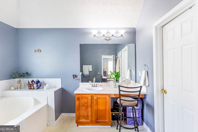 2301 Vineyard Court, Villa Rica, GA 30180