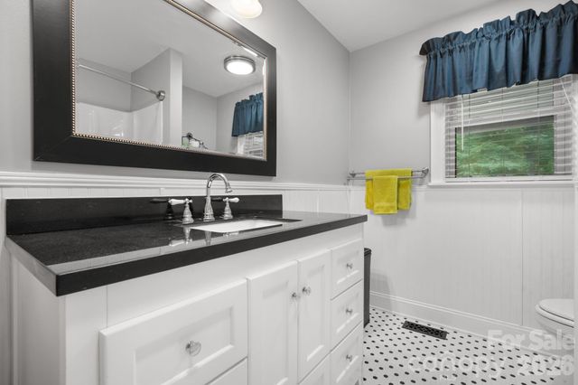 508 2nd Avenue NE, Conover, NC 28613