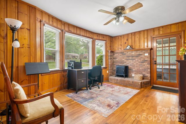 508 2nd Avenue NE, Conover, NC 28613