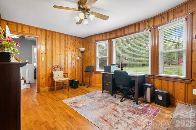 508 2nd Avenue NE, Conover, NC 28613