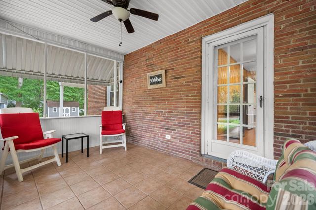508 2nd Avenue NE, Conover, NC 28613