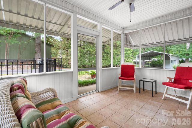 508 2nd Avenue NE, Conover, NC 28613