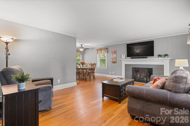 508 2nd Avenue NE, Conover, NC 28613