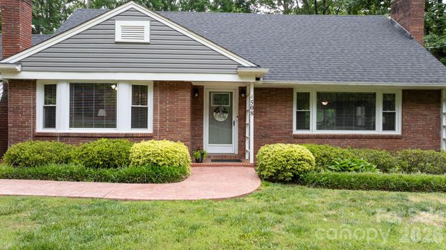 508 2nd Avenue NE, Conover, NC 28613