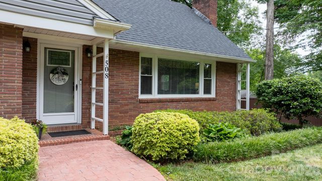 508 2nd Avenue NE, Conover, NC 28613