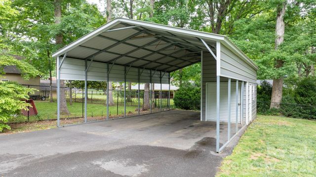 508 2nd Avenue NE, Conover, NC 28613