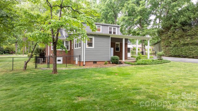 508 2nd Avenue NE, Conover, NC 28613