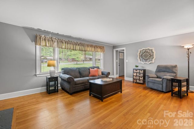 508 2nd Avenue NE, Conover, NC 28613