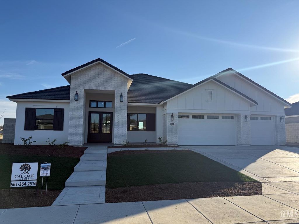 13602 Philip Phelps Avenue, Bakersfield, CA 93314