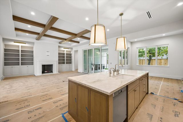 6243 Briar Rose Drive, Houston, TX 77057