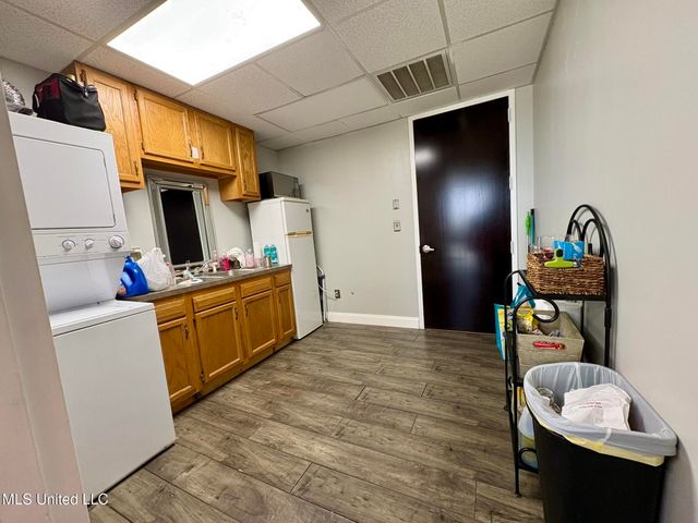 1 Woodgreen Place, 202, Madison, MS 39110