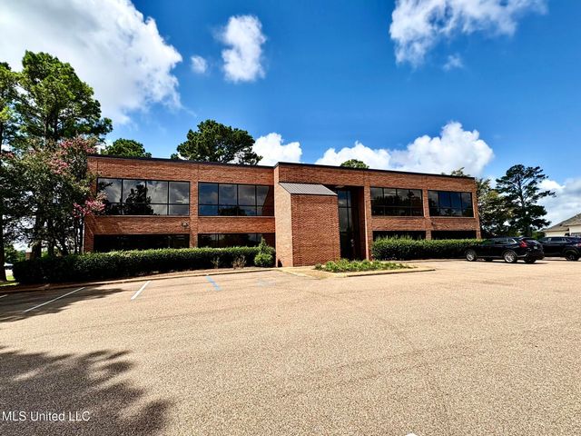 1 Woodgreen Place, 202, Madison, MS 39110