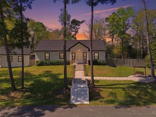 13203 Royal Shores Drive, Conroe, TX 77303