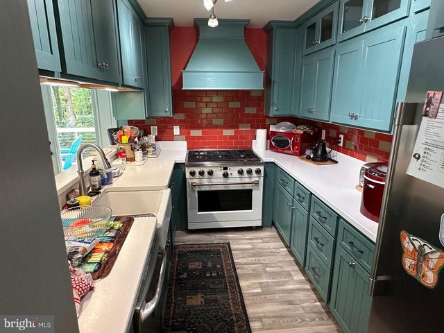 175 CHASE WOODS LN, Great Cacapon, WV 25422