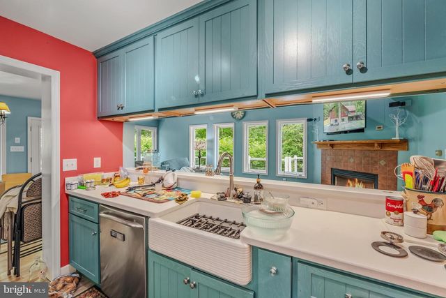 175 CHASE WOODS LN, Great Cacapon, WV 25422