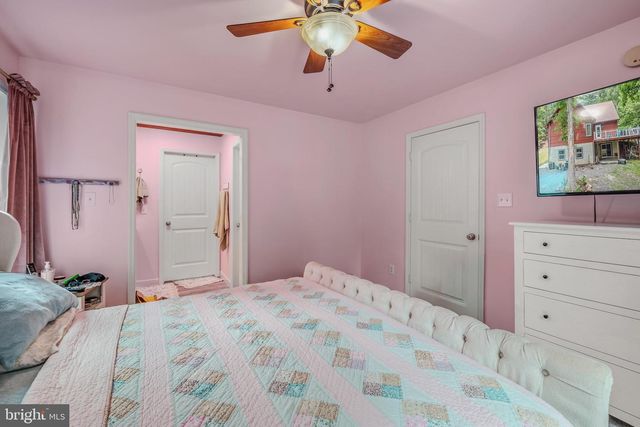 175 CHASE WOODS LN, Great Cacapon, WV 25422