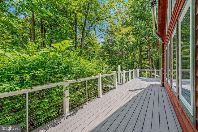 175 CHASE WOODS LN, Great Cacapon, WV 25422
