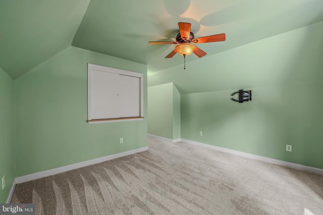 175 CHASE WOODS LN, Great Cacapon, WV 25422