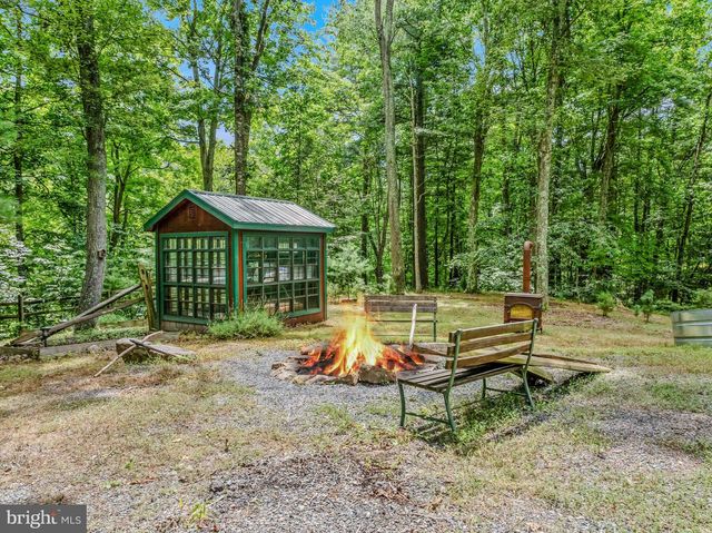 175 CHASE WOODS LN, Great Cacapon, WV 25422