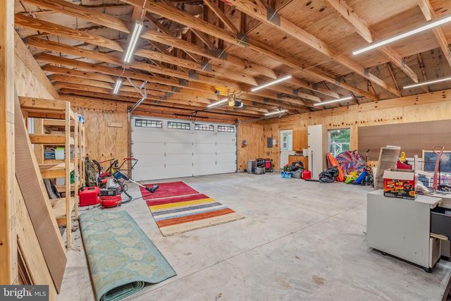 175 CHASE WOODS LN, Great Cacapon, WV 25422