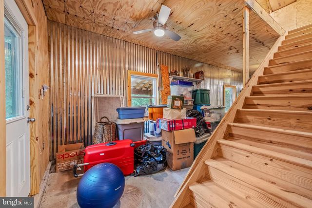 175 CHASE WOODS LN, Great Cacapon, WV 25422