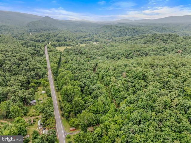 175 CHASE WOODS LN, Great Cacapon, WV 25422