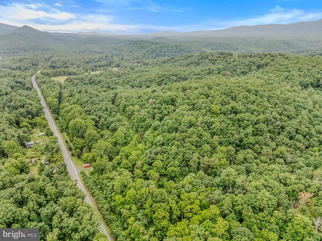 175 CHASE WOODS LN, Great Cacapon, WV 25422