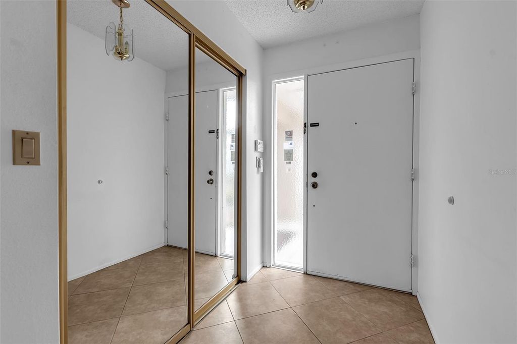 Image 4 of property listing at 5241 MARSH FIELD LANE 18, Sarasota, FL 34235