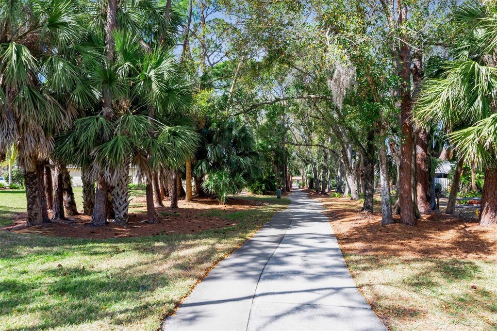 Image 36 of property listing at 5241 MARSH FIELD LANE 18, Sarasota, FL 34235