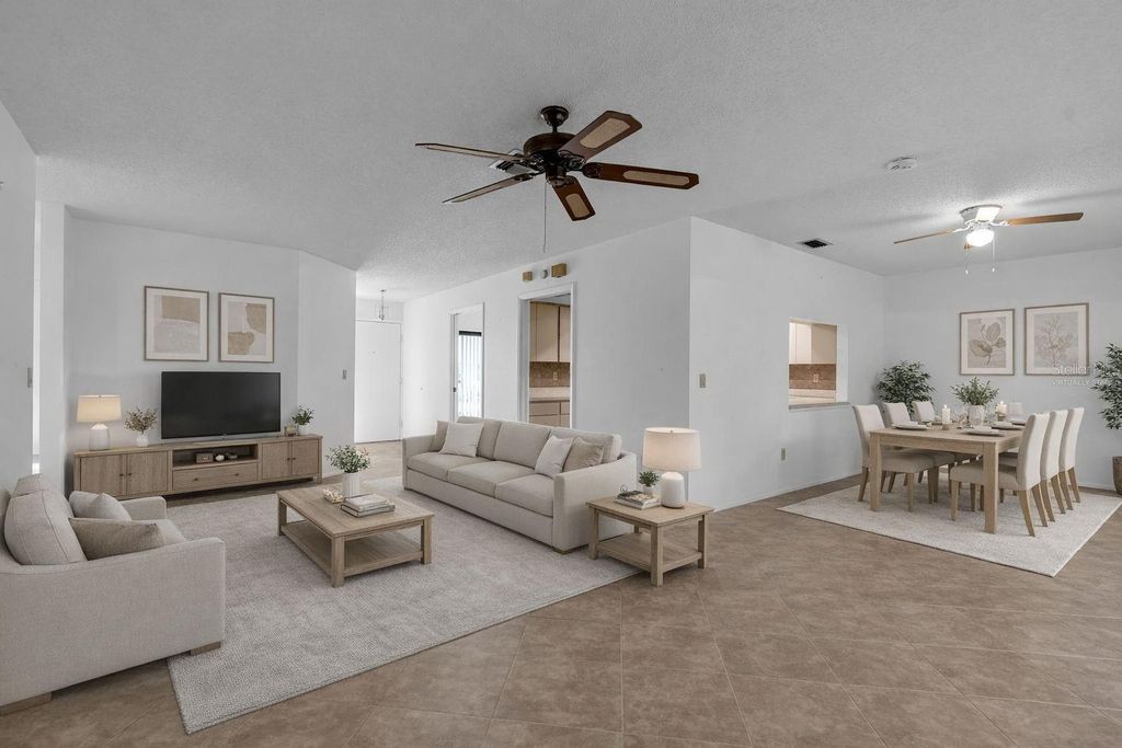 Image 10 of property listing at 5241 MARSH FIELD LANE 18, Sarasota, FL 34235